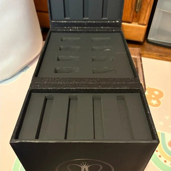 RAREAnastasia Beverly Hills Black Glitter Pyramid glitters Pr box
